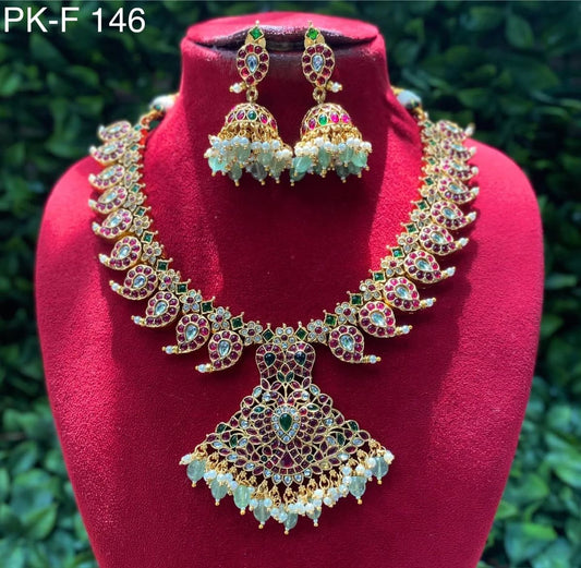 Anitqie Kemproa Necklace Set