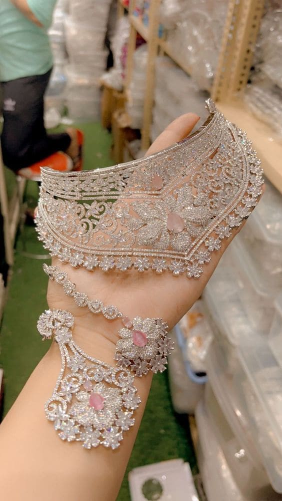 Nayoni Exquisite Fancy Necklace Set with Earrings