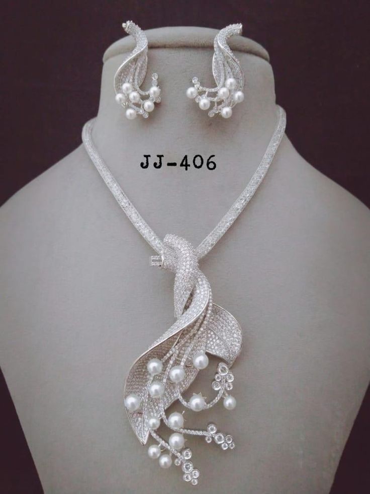 Fancy Silve Color Pearls Necklace Set With Earrings